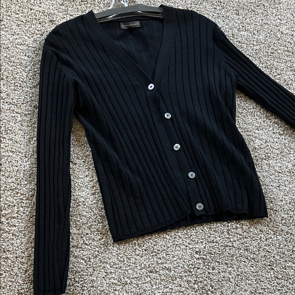 Black Ribbed Button-Up Cardigan - Picture 4 of 5